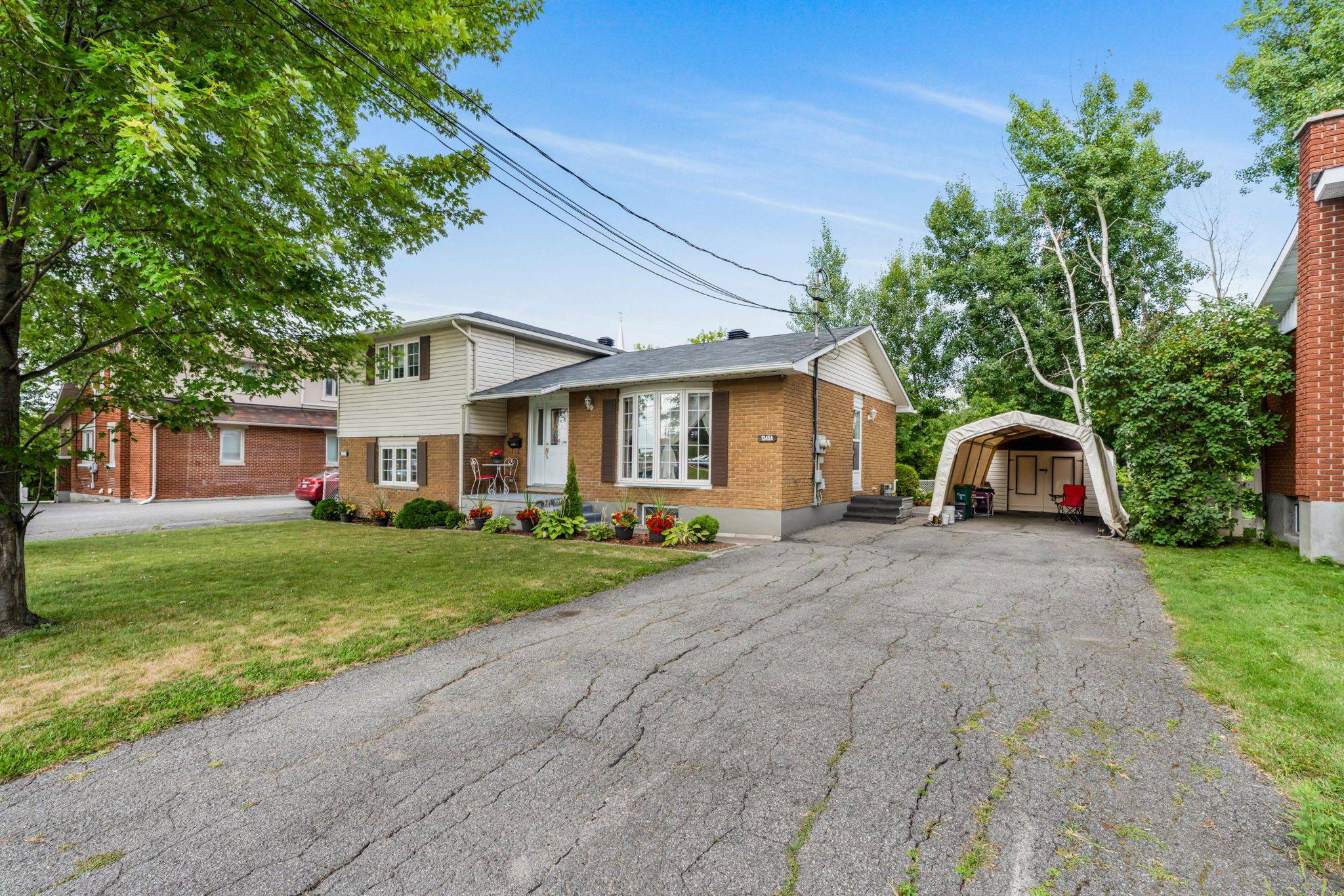 Orleans - Convent Glen And Area, ON K1C 1L8,1345 BELCOURT BLVD