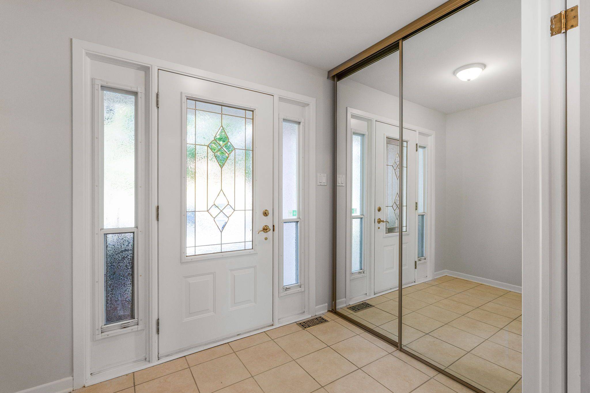 Orleans - Cumberland And Area, ON K4A 1W1,1657 Bottriell WAY