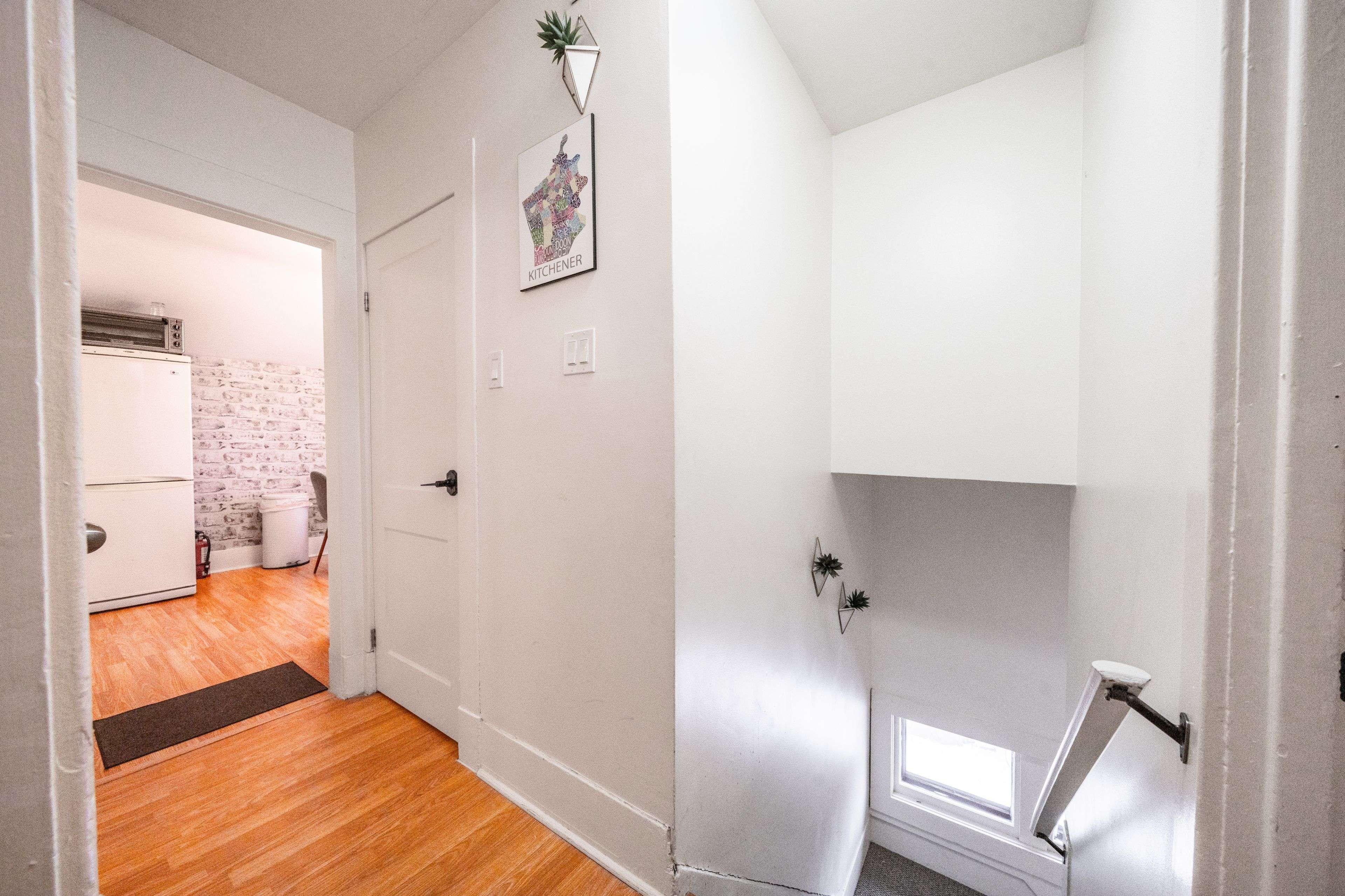 Kitchener, ON N2H 1E4,180 Weber ST E #C