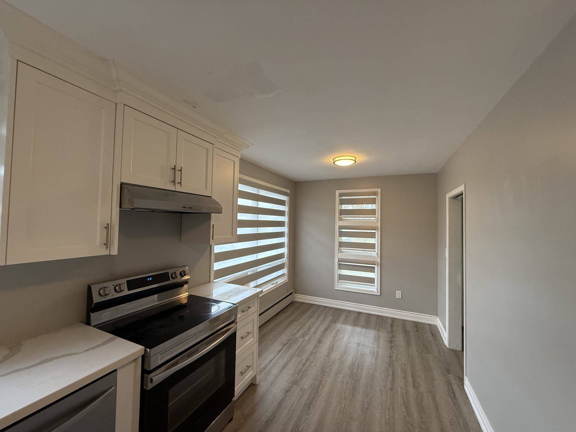 Niagara Falls, ON L2G 6K2,3391 Strang DR #Upper