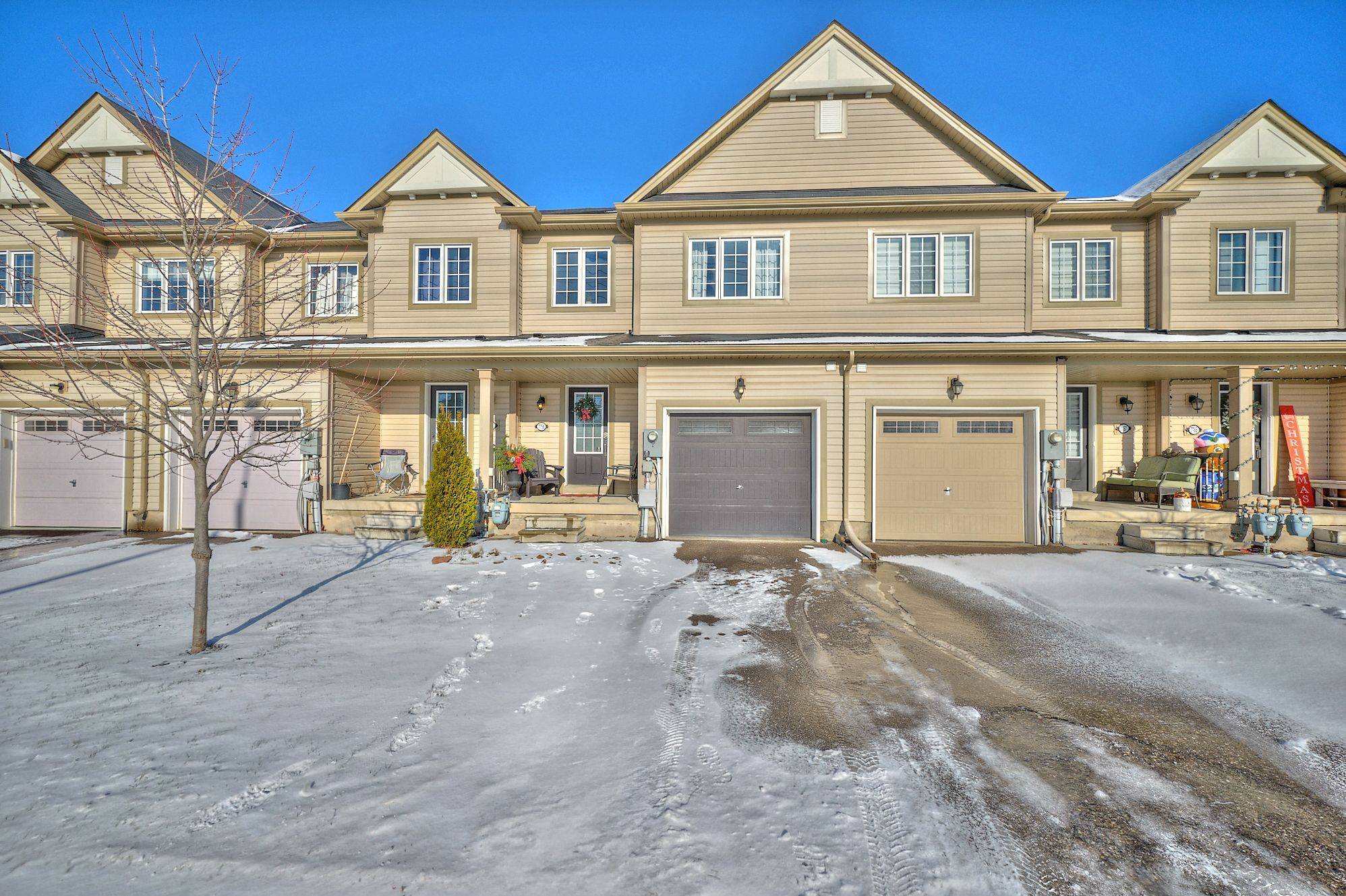 Niagara Falls, ON L2H 0P1,7759 White Pine CRES