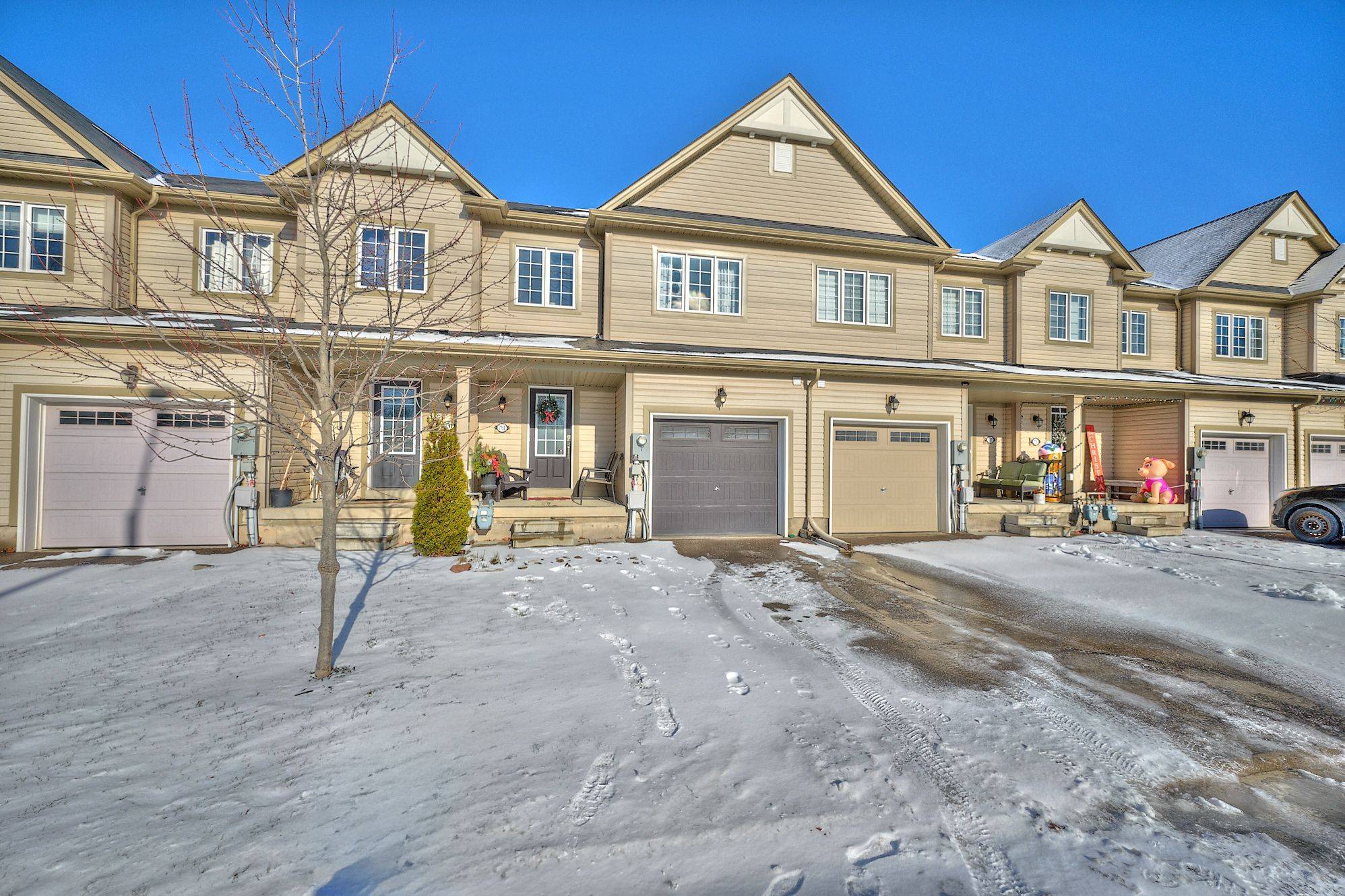 Niagara Falls, ON L2H 0P1,7759 White Pine CRES