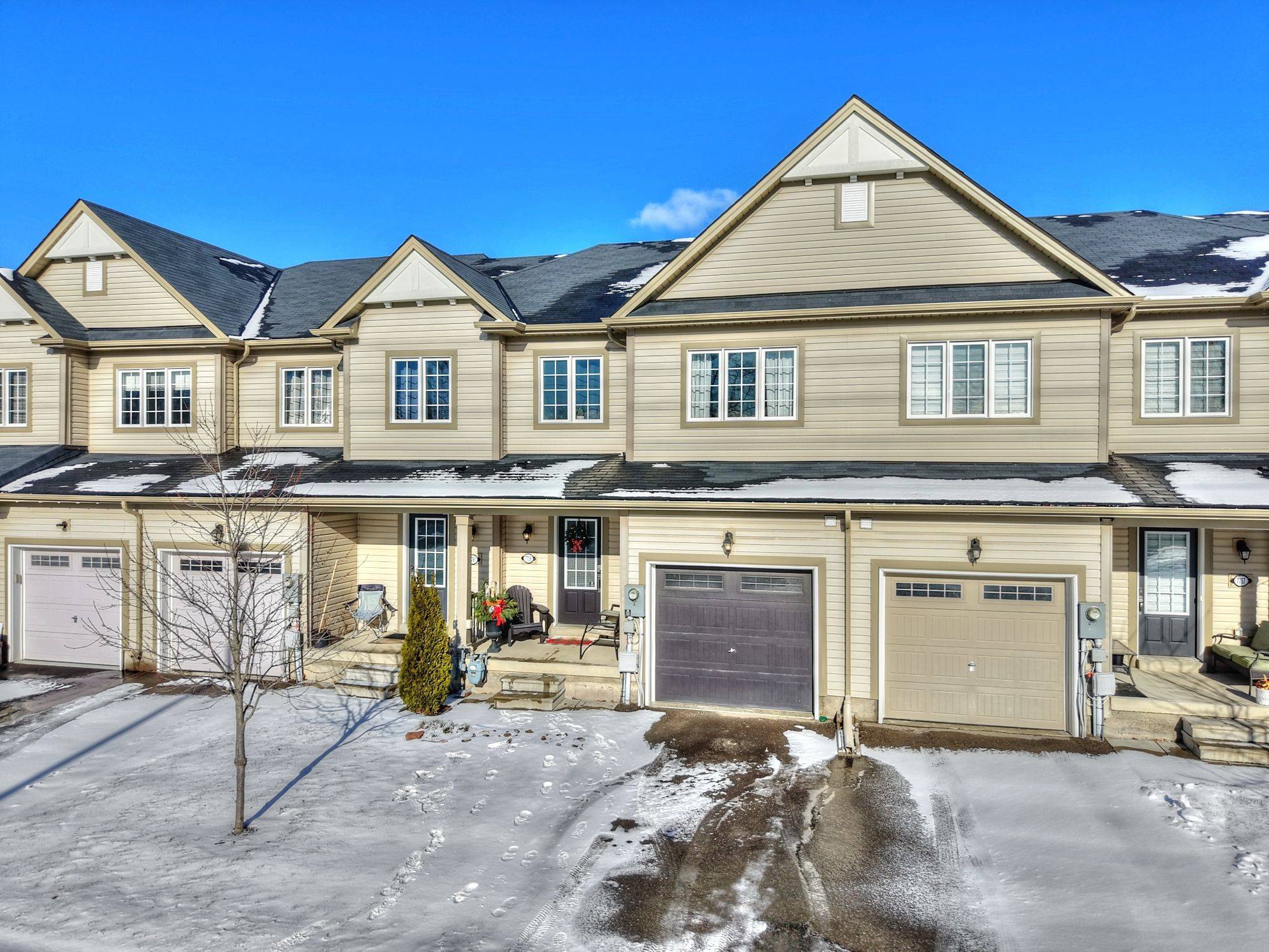 Niagara Falls, ON L2H 0P1,7759 White Pine CRES