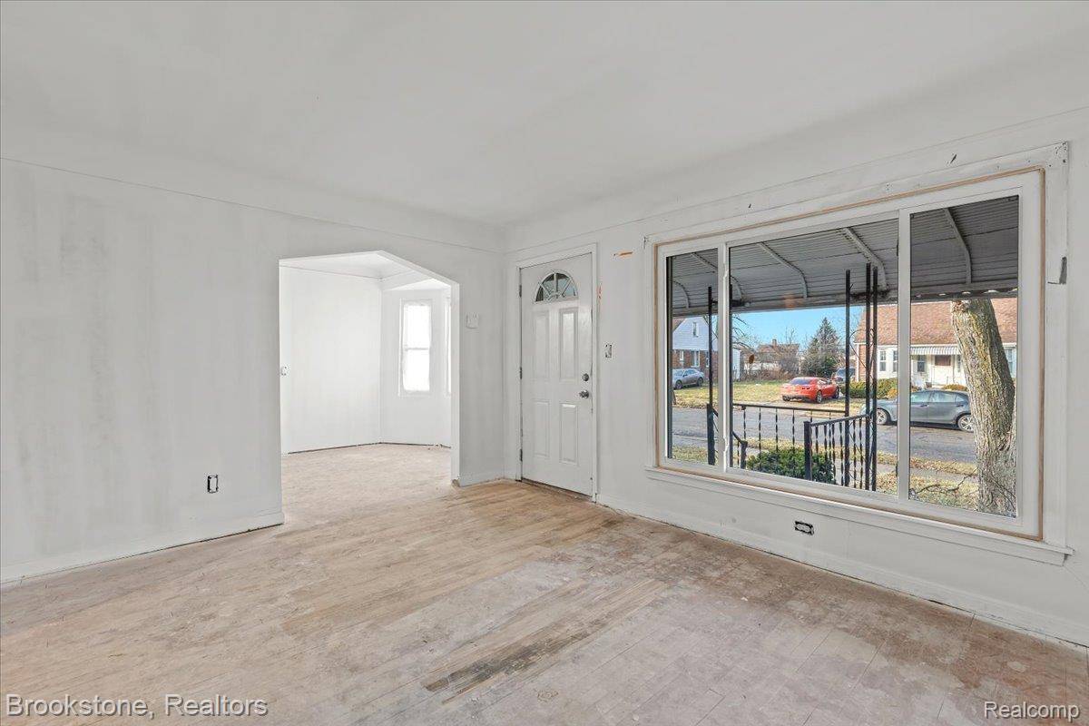 Detroit, MI 48228,7690 Heyden ST