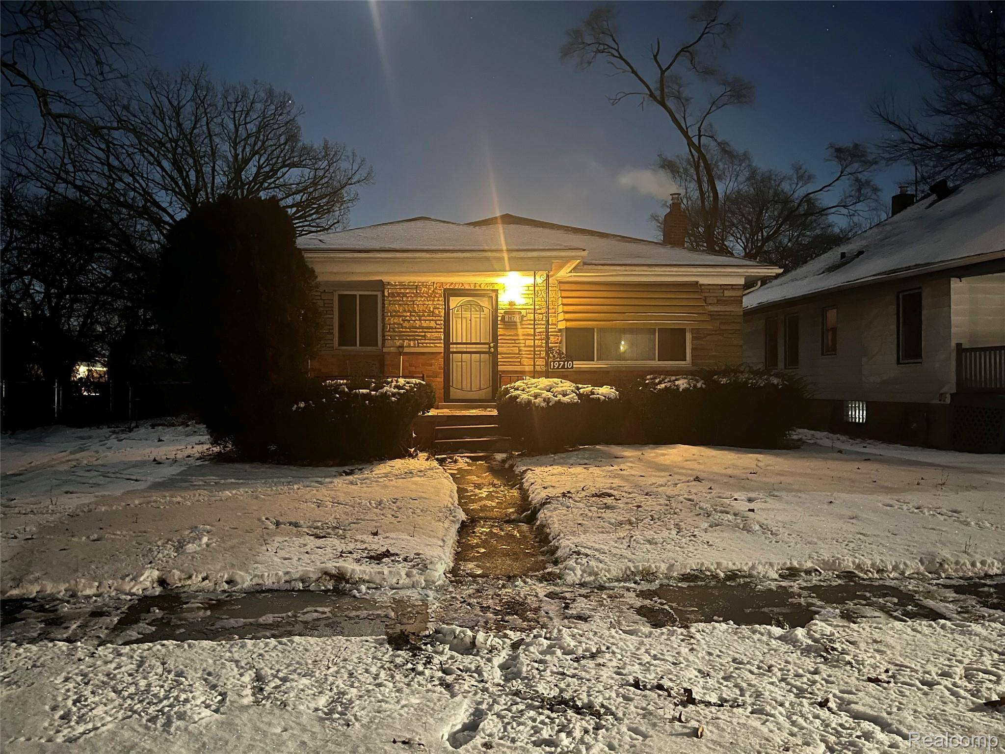 Detroit, MI 48203,19710 Greeley ST