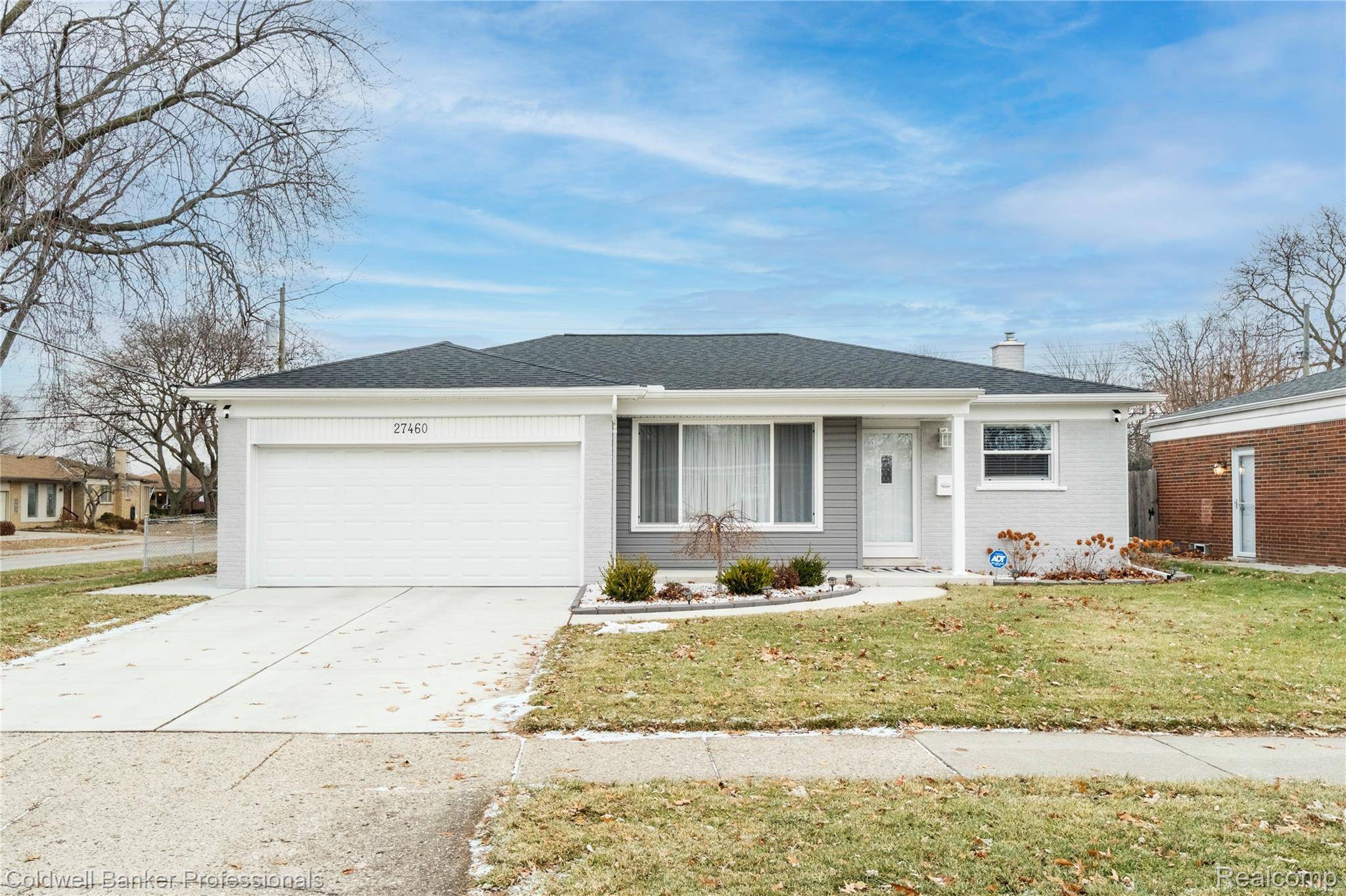 Warren, MI 48093,27460 Roan DR