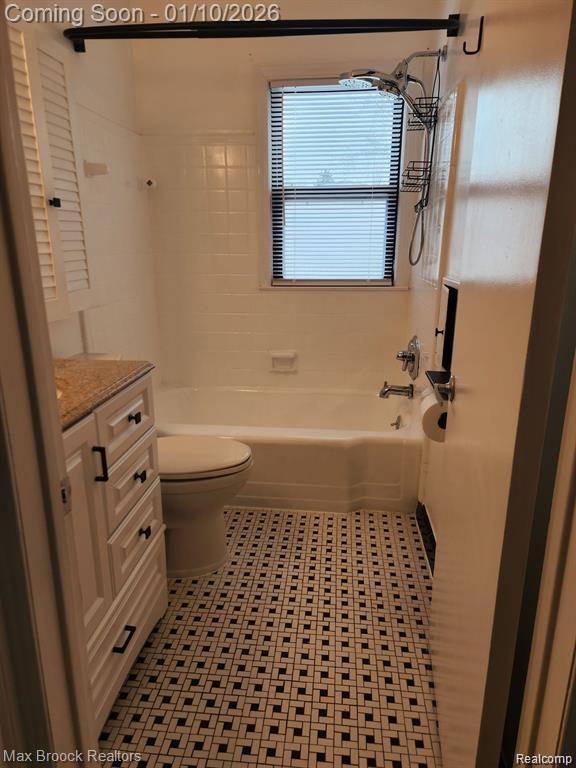 Birmingham, MI 48009,1815 Bowers ST