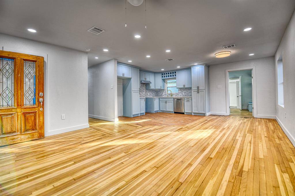 Dallas, TX 75228,2370 San Marcus Avenue