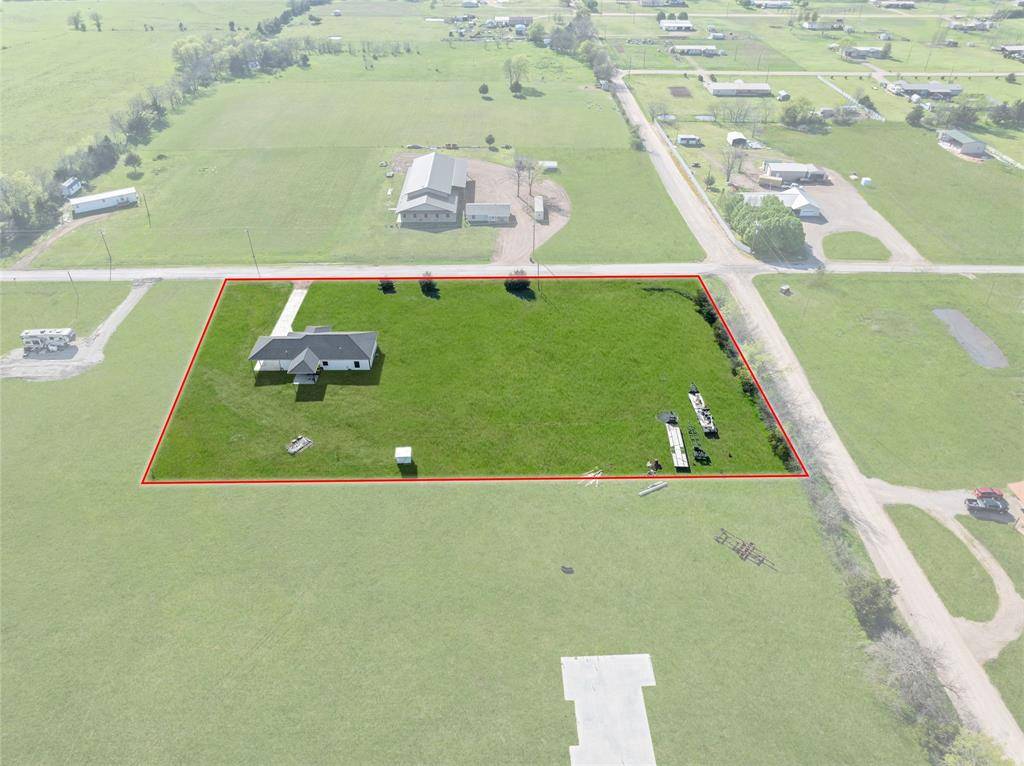 Sumner, TX 75486,1706 County Road 35400