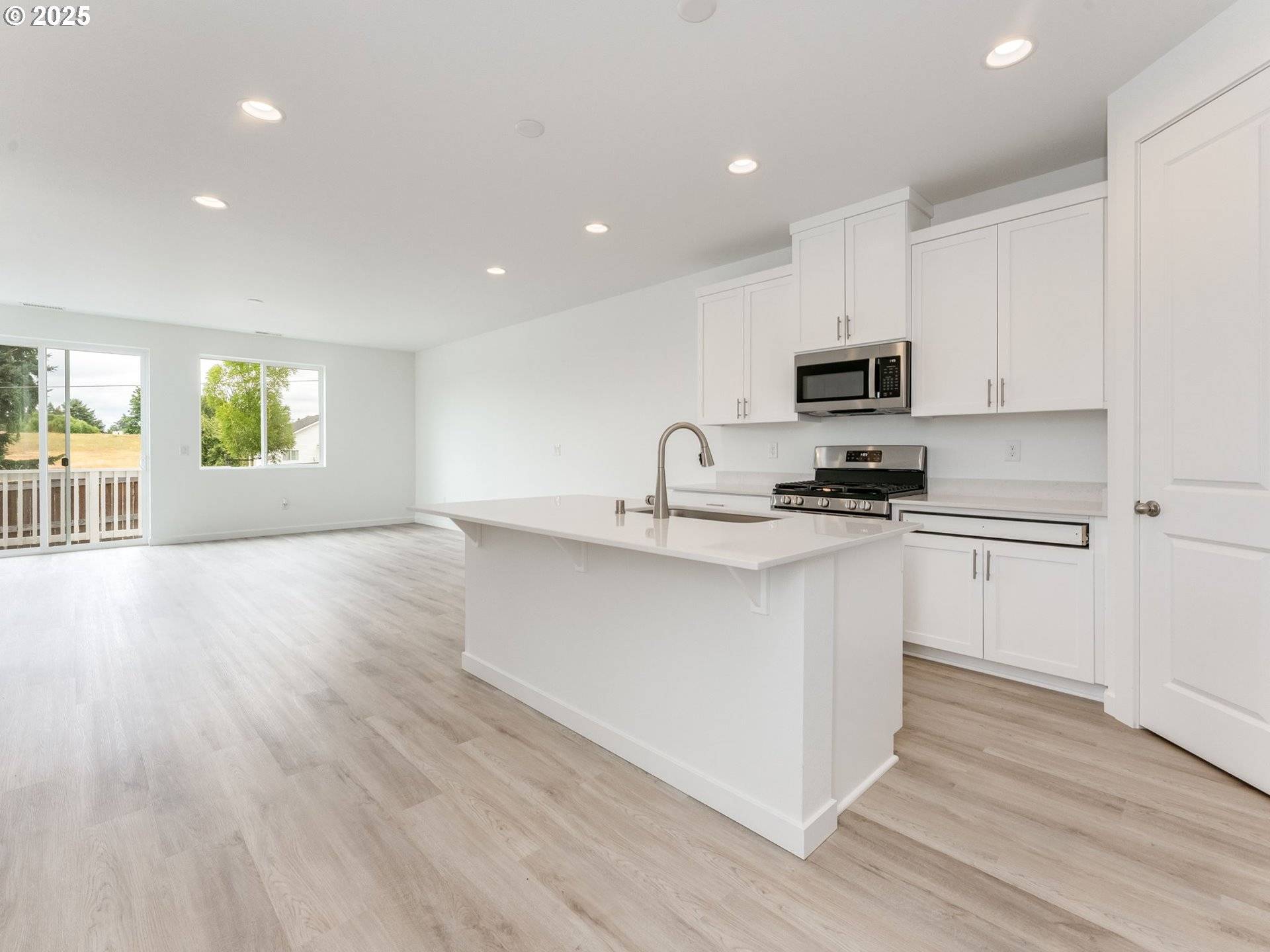 Ridgefield, WA 98642,916 NW 178TH WAY