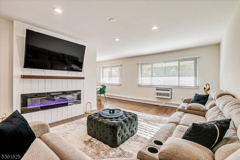 North Plainfield Boro, NJ 07060,401 US Highway Rt 22 U 26H #H