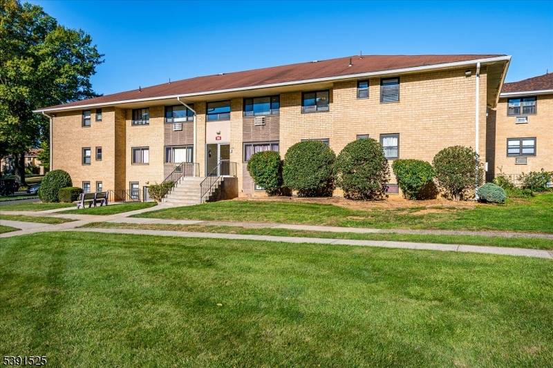 North Plainfield Boro, NJ 07060,401 US Highway Rt 22 U 26H #H