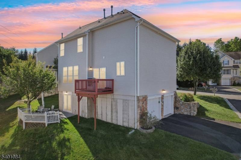 Mount Olive Twp., NJ 07840,205 Winding Hill Dr