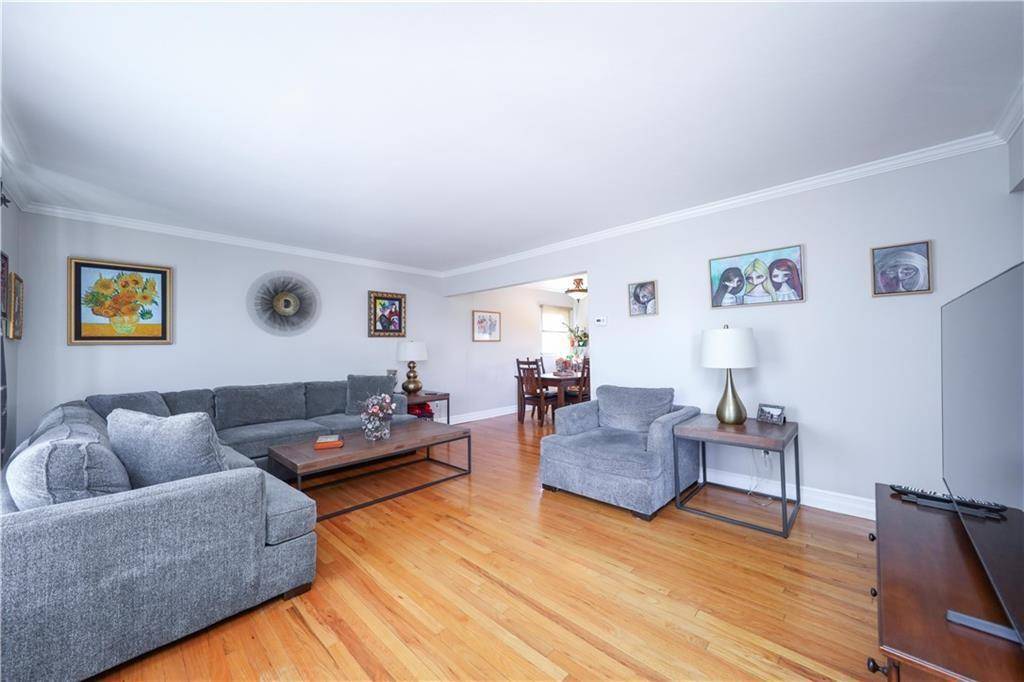 Staten  Island, NY 10312,4325 Hylan BLVD