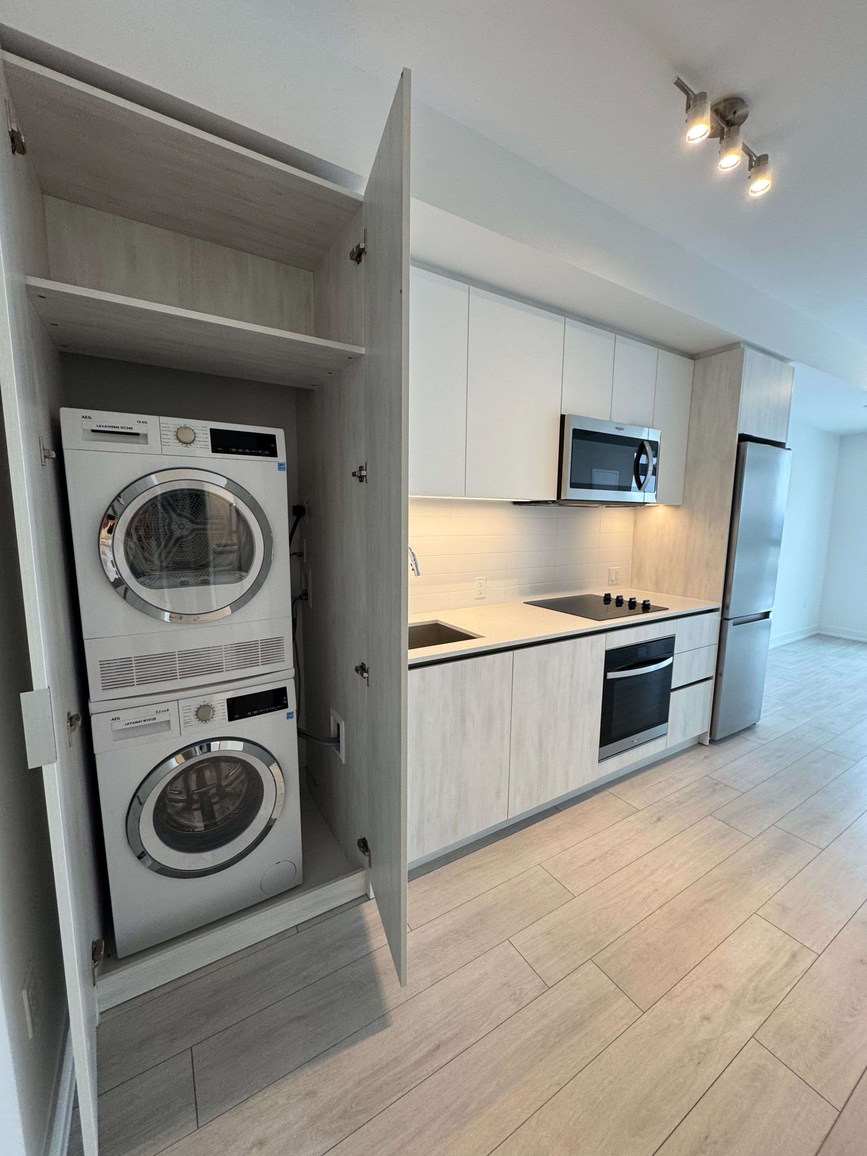 Toronto C07, ON M2M 3T3,5858 Yonge ST #824