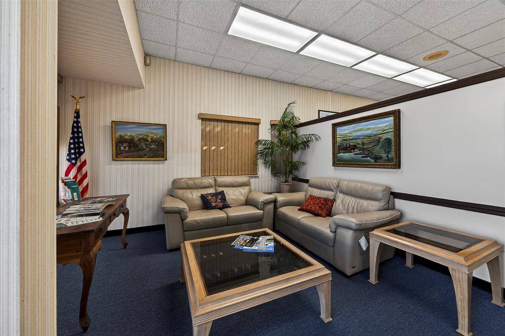 Fort Lauderdale, FL 33308,3050 E Commercial Blvd