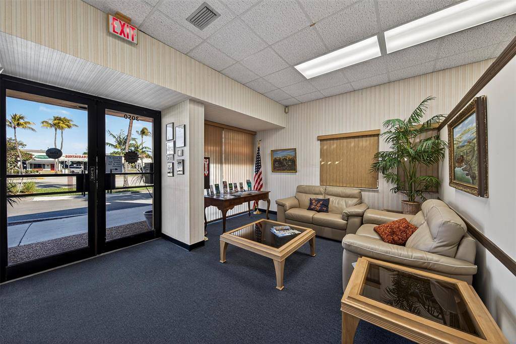 Fort Lauderdale, FL 33308,3050 E Commercial Blvd