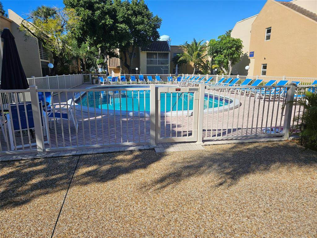 Deerfield Beach, FL 33441,959 SE 2nd Ave #117