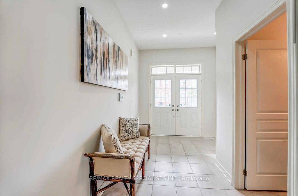 Brampton, ON L7A 4C1,76 Humberstone CRES