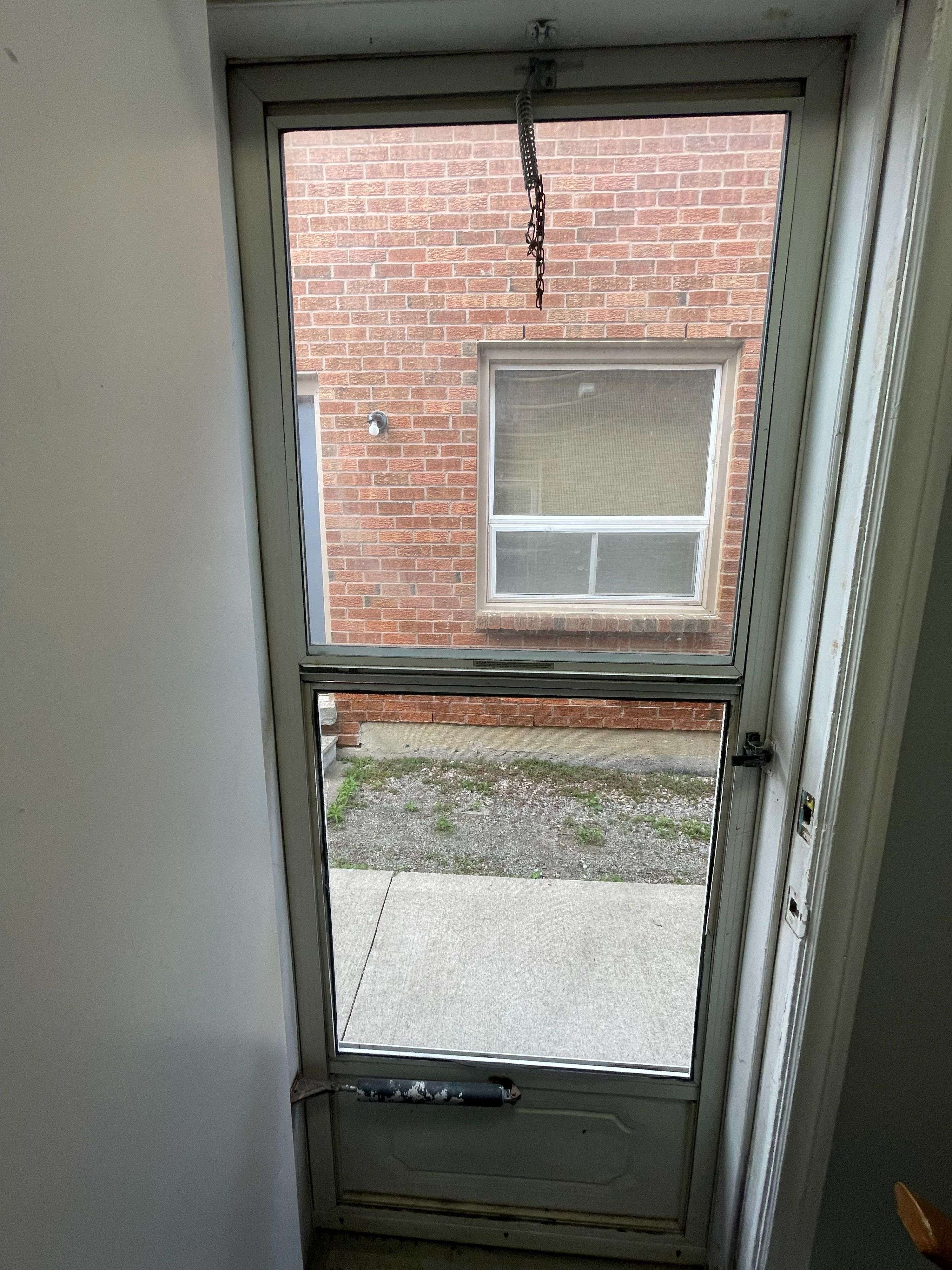 Mississauga, ON L5R 2J7,340 Bristol RD W #Lower Level