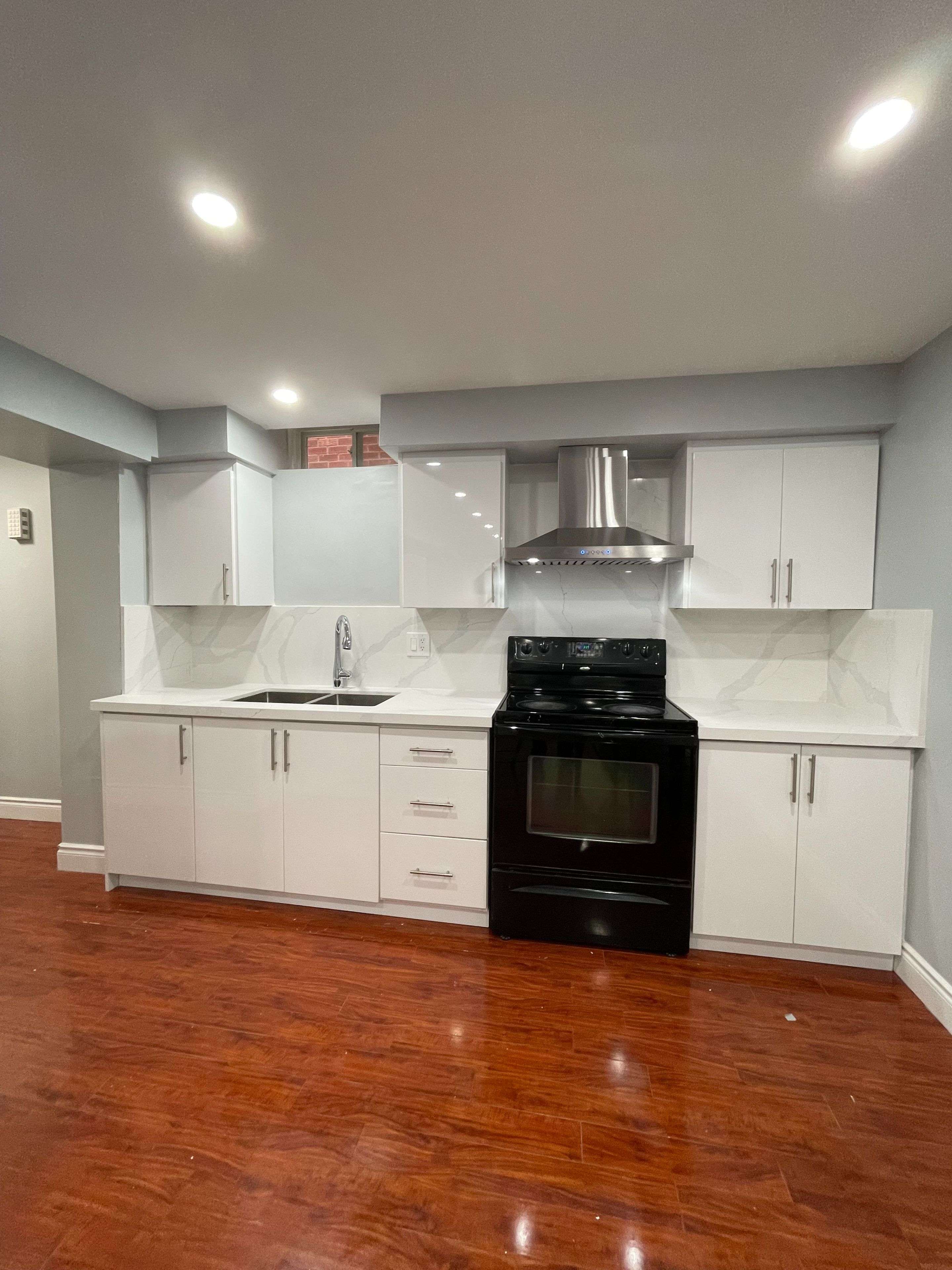 Mississauga, ON L5R 2J7,340 Bristol RD W #Lower Level