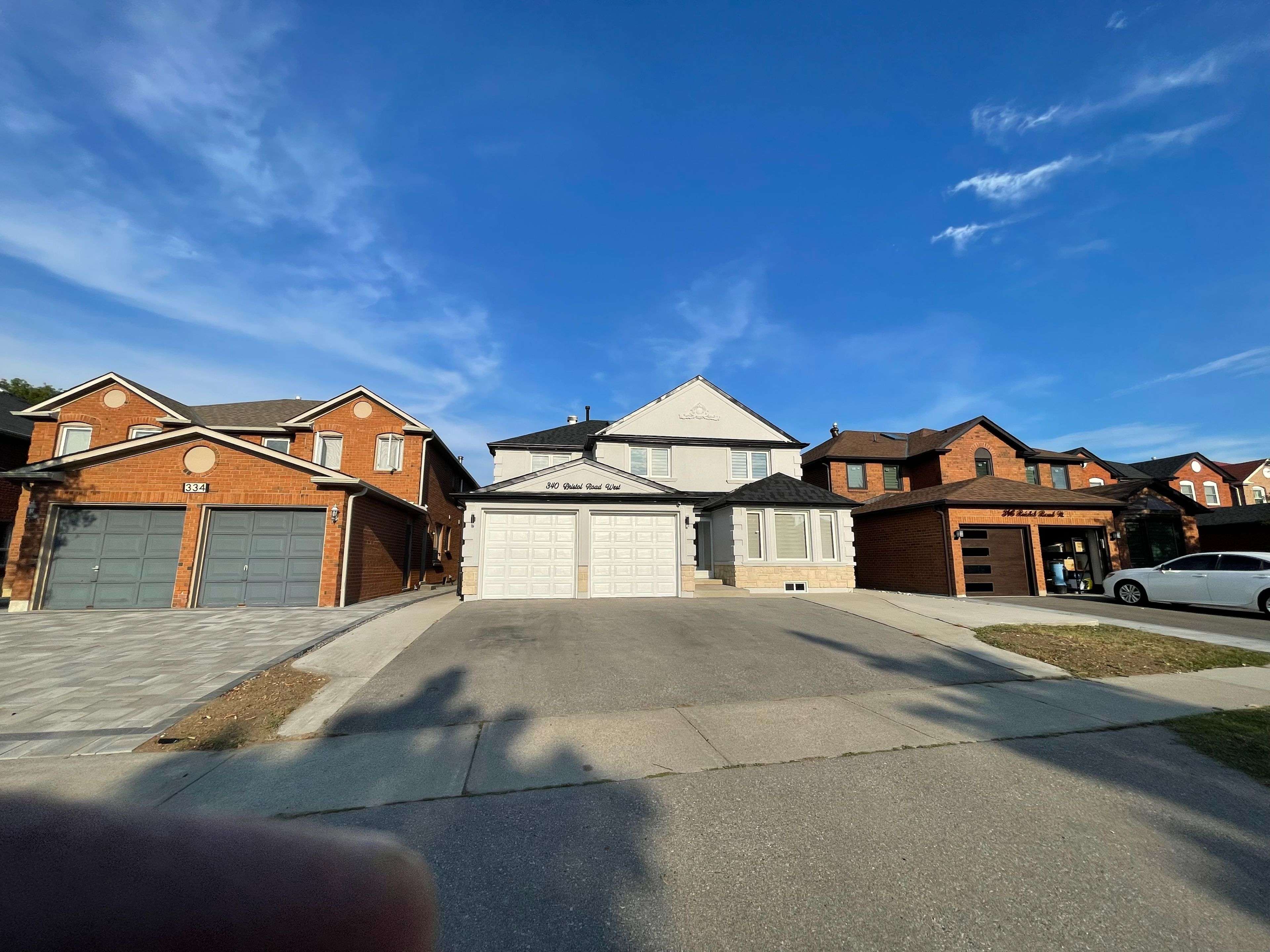 Mississauga, ON L5R 2J7,340 Bristol RD W #Lower Level