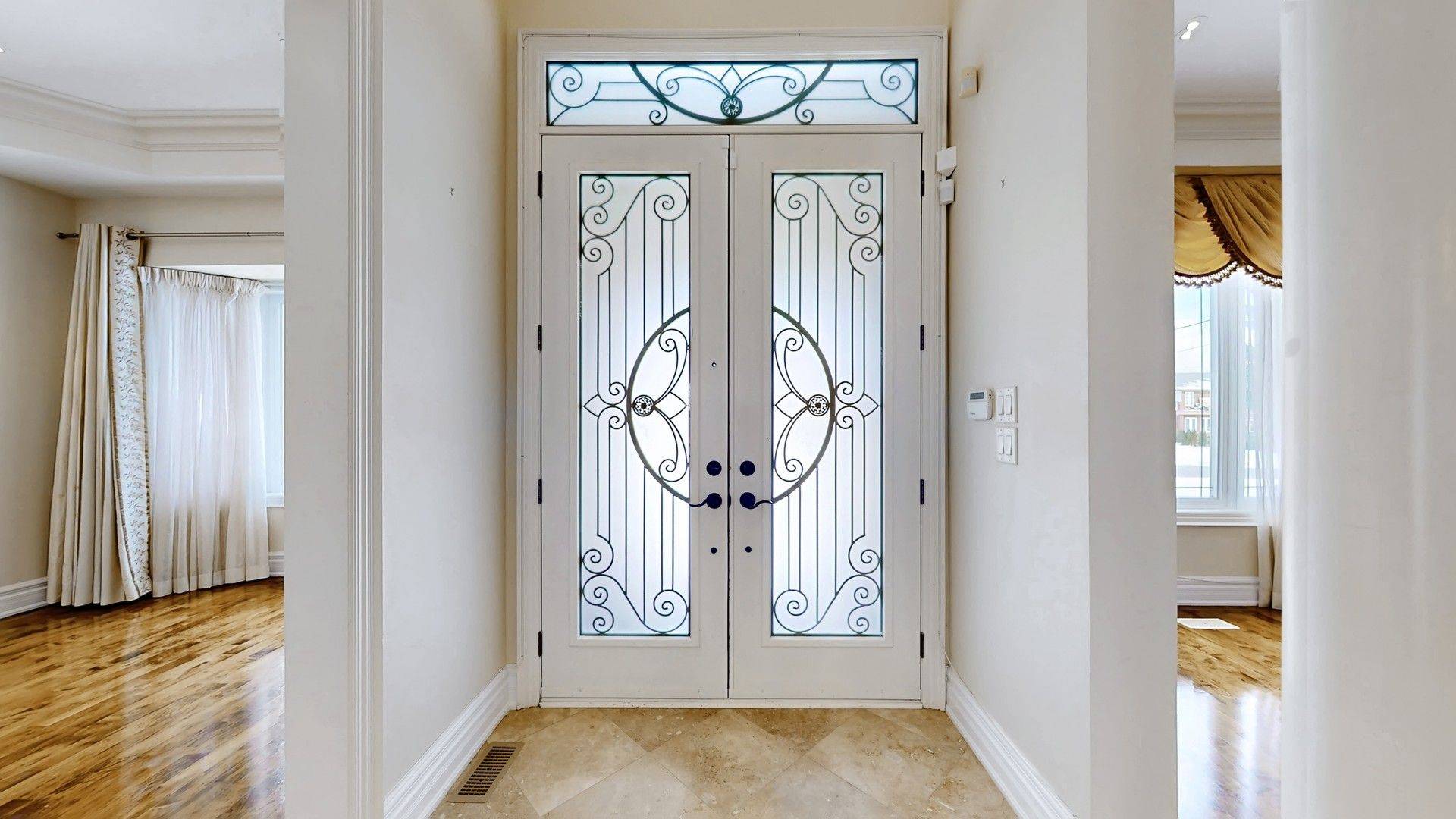 Mississauga, ON L5B 1T5,3414 Joan DR