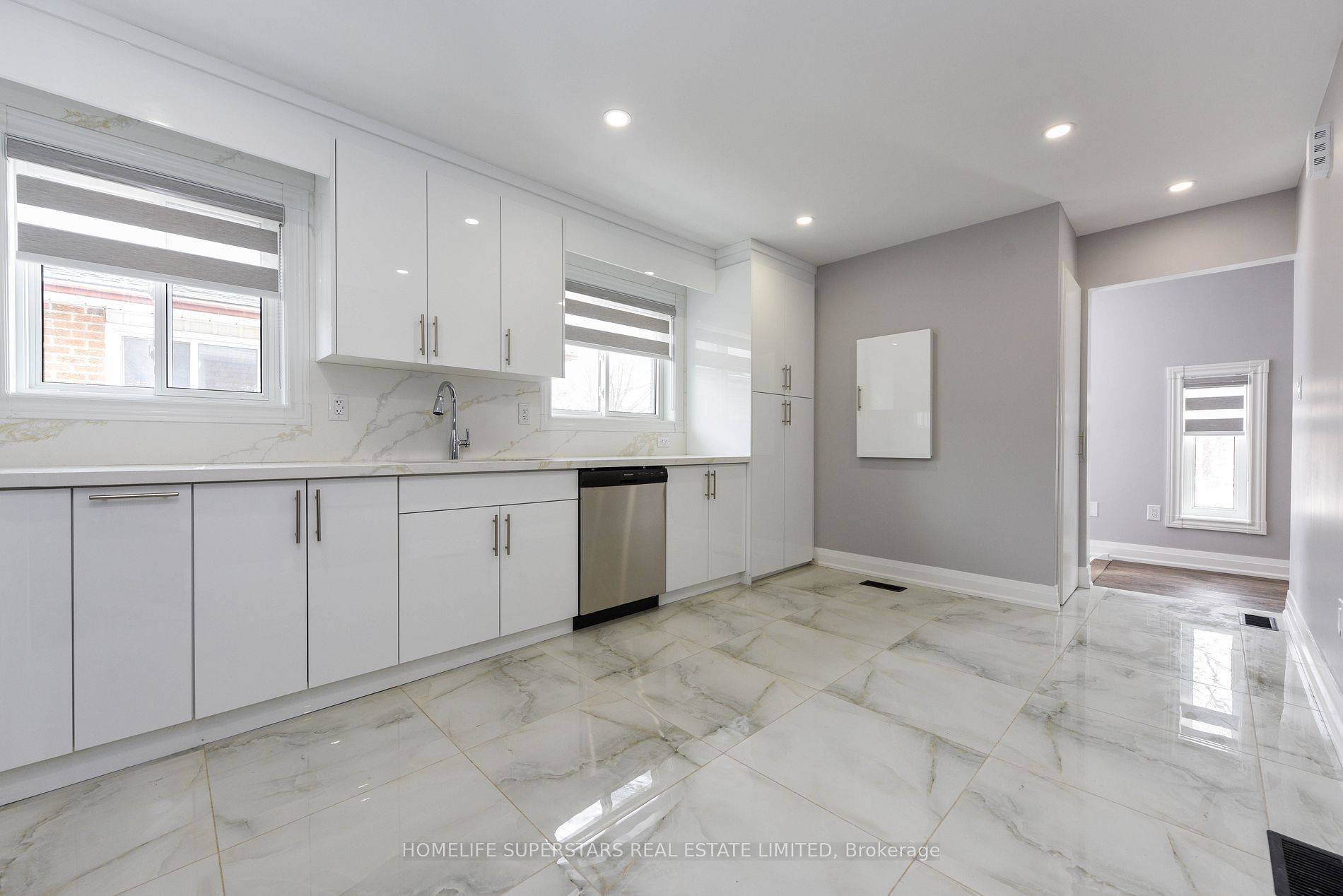 Brampton, ON L6S 3G9,47 Jade CRES #Main Floor