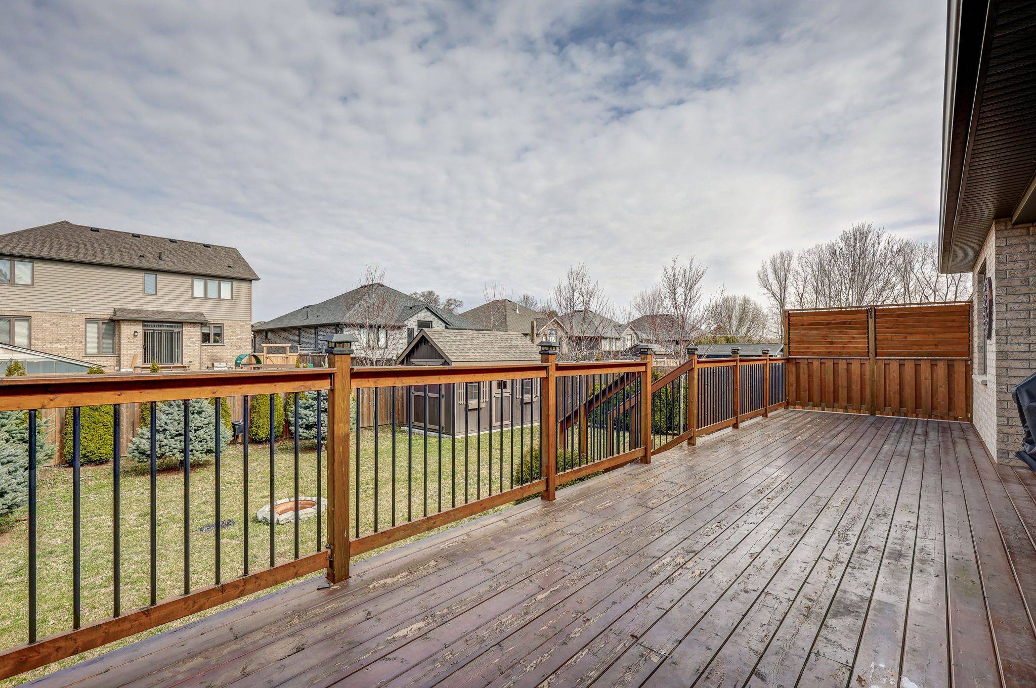 Strathroy-caradoc, ON N0L 1W0,696 BENNETT CRES