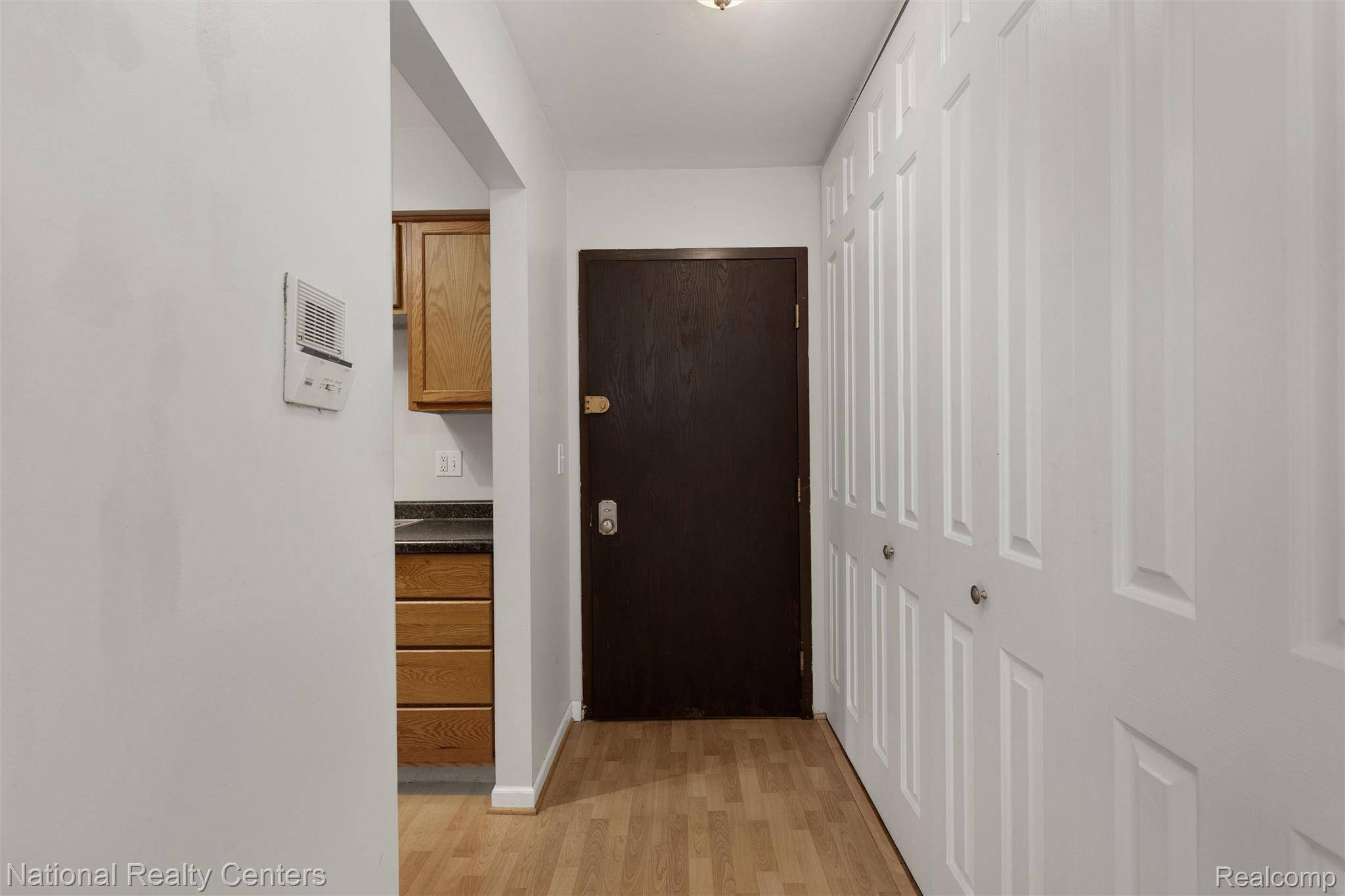 Farmington Hills, MI 48334,30022 W 12 Mile RD #9