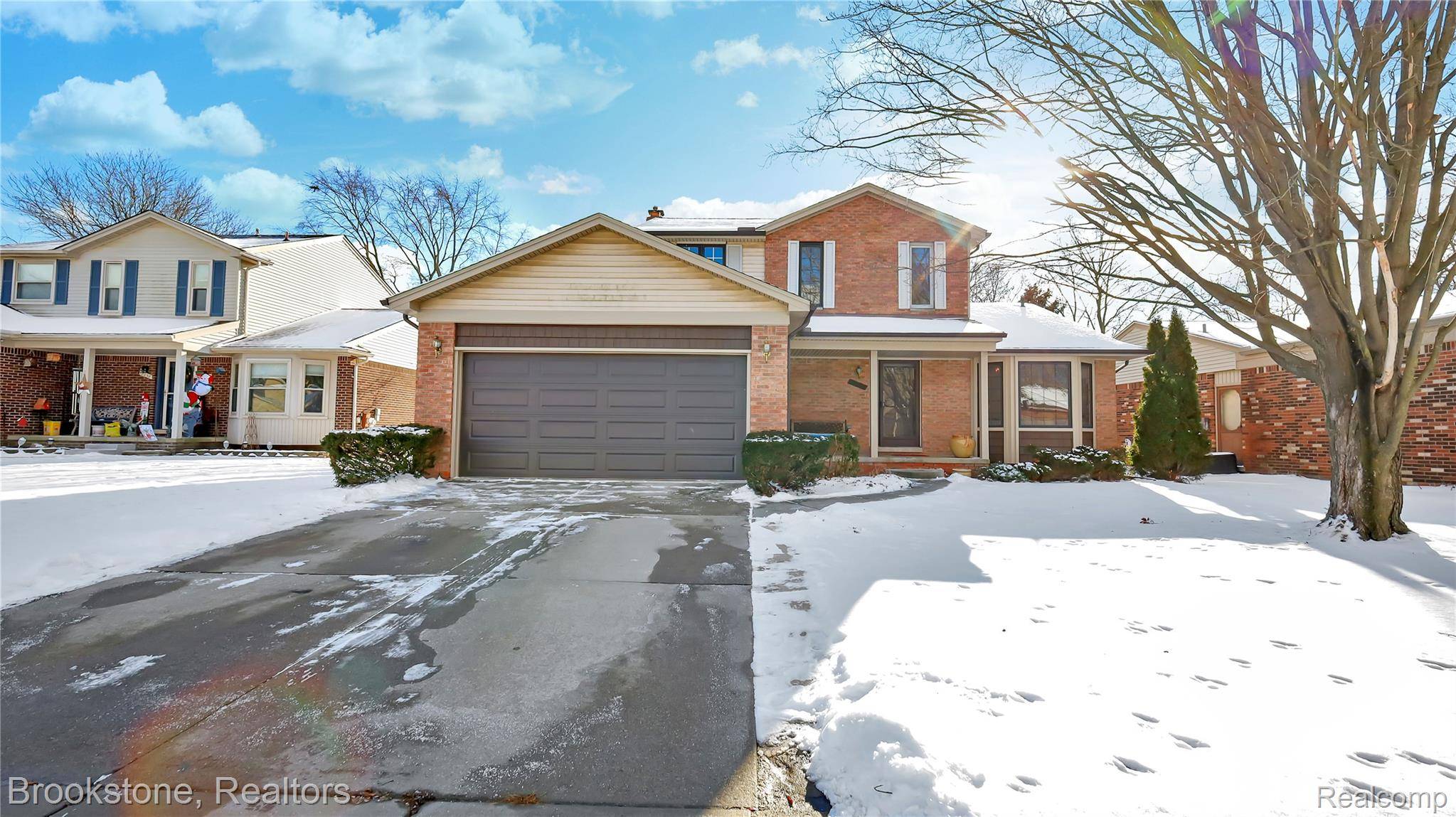 Clinton Township, MI 48035,18046 Gaylord CT