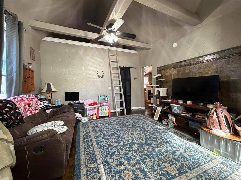 Denison, TX 75020,715 W Munson Street