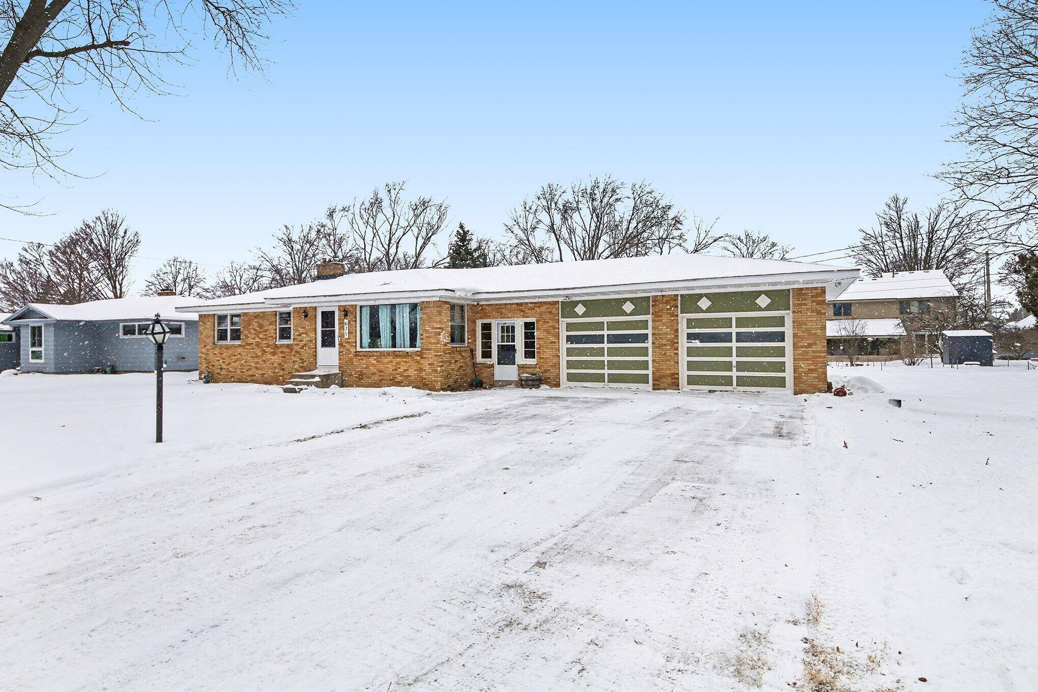 Holland, MI 49423,671 E 13th ST