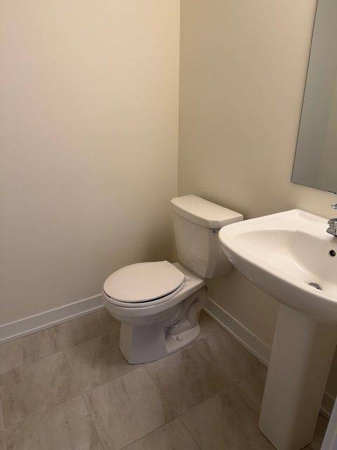 Pickering, ON L1X 0S9,1695 Dersan ST #501