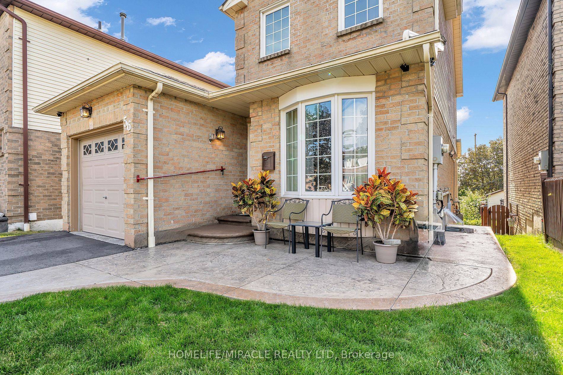 Whitby, ON L1N 8W4,56 Fairmeadow PL