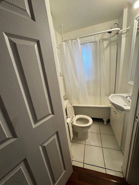 Toronto E03, ON M4K 2P9,849 Broadview AVE E #7