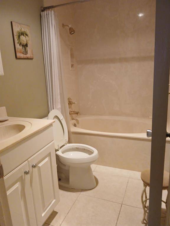 Fort Lauderdale, FL 33308,6243 Bay Club Dr #2