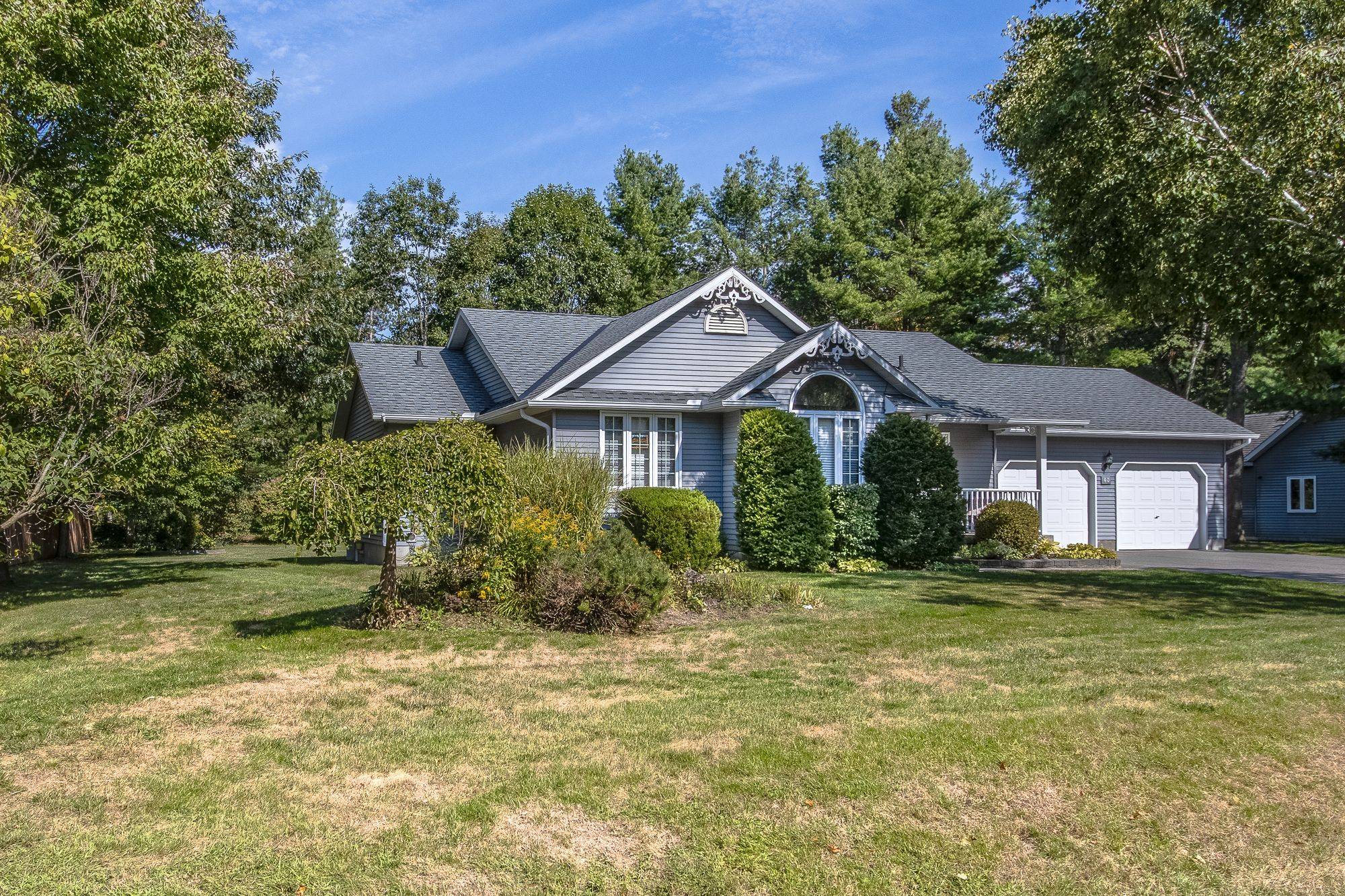 Tiny, ON L0L 2T0,29 Mary Jane RD