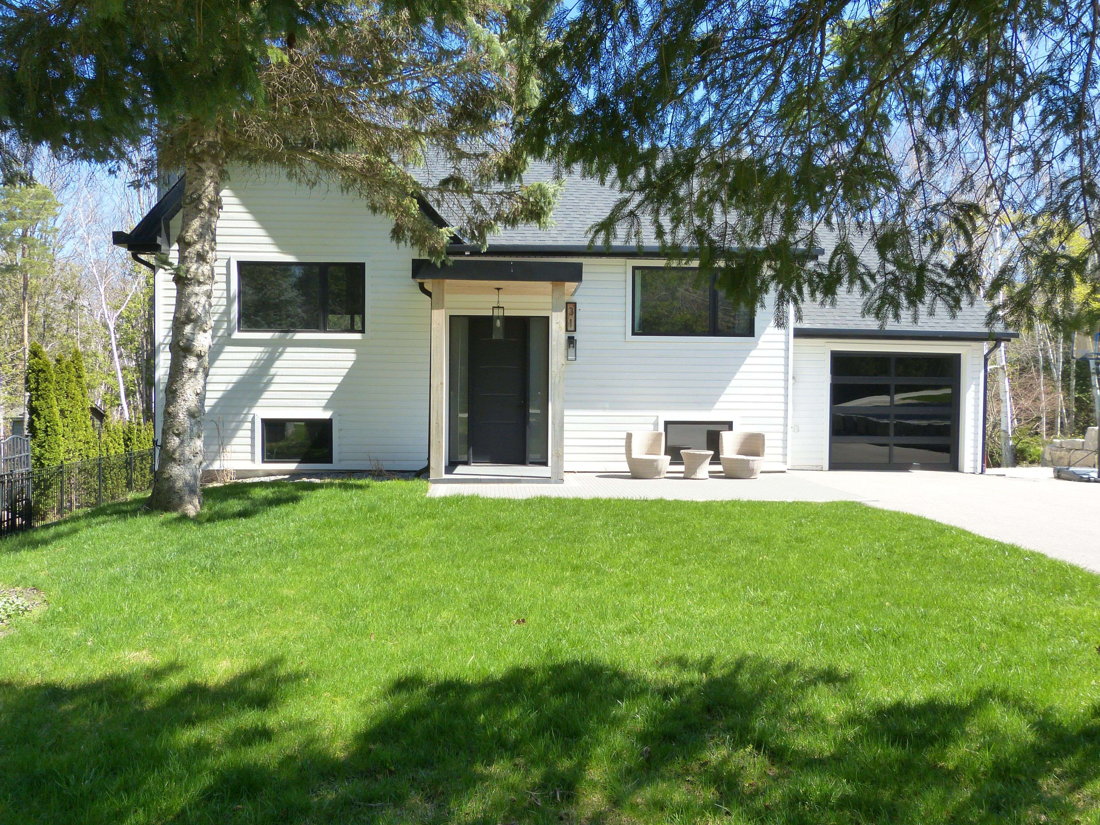 Collingwood, ON L9Y 5A9,31 SLALOM GATE RD