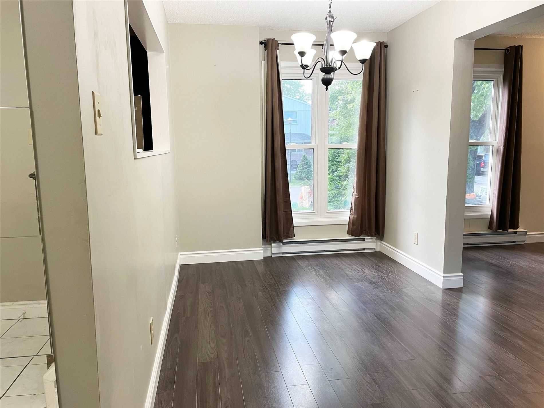 Brampton, ON L6S 2H4,4 Gatsby SQ