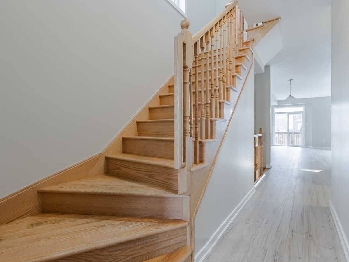 Brampton, ON L7A 0A9,414 Queen Mary DR #Upper