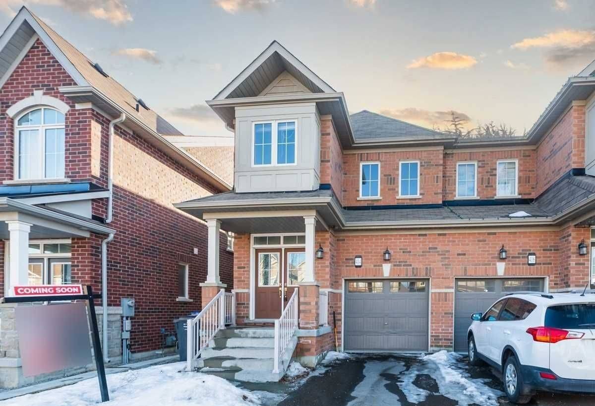 Brampton, ON L7A 0A9,414 Queen Mary DR #Upper