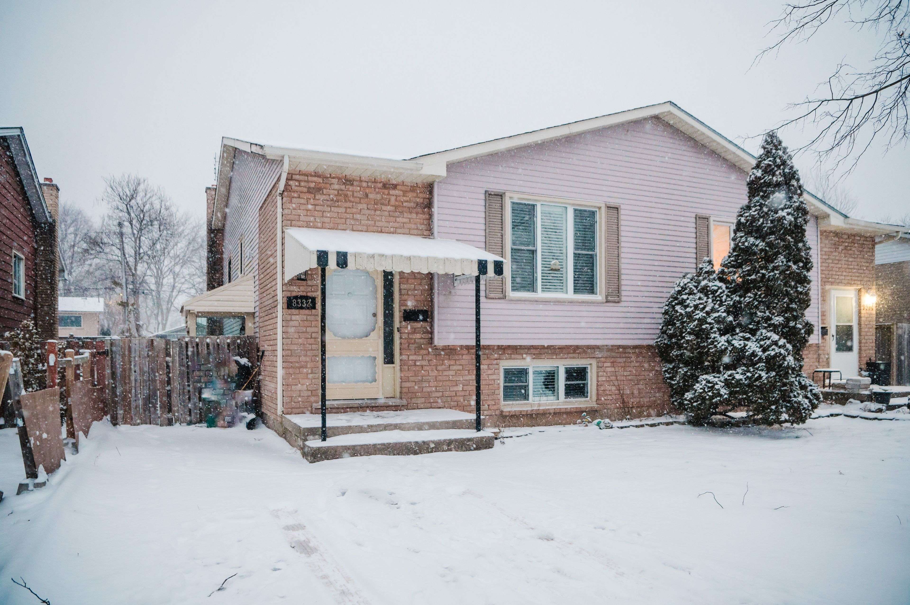 Niagara Falls, ON L2G 7M5,8332 Mundare CRES