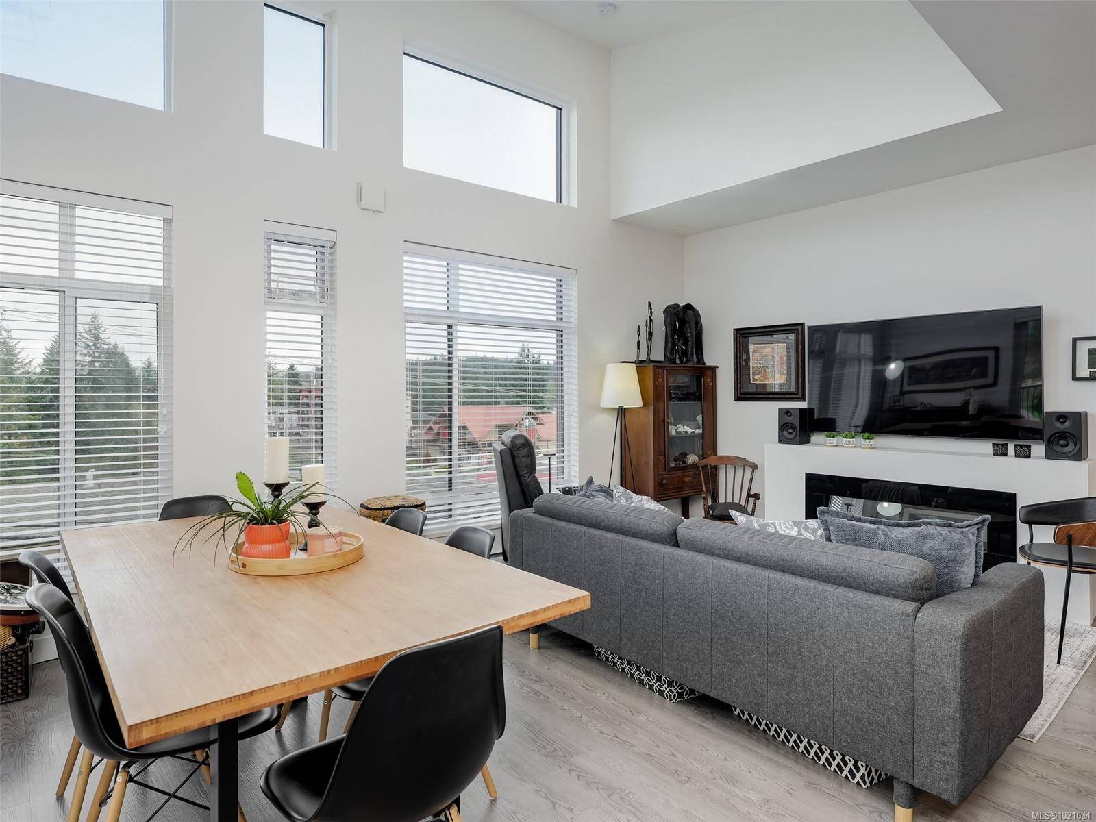 Langford, BC V9B 0X7,707 Treanor Ave #406