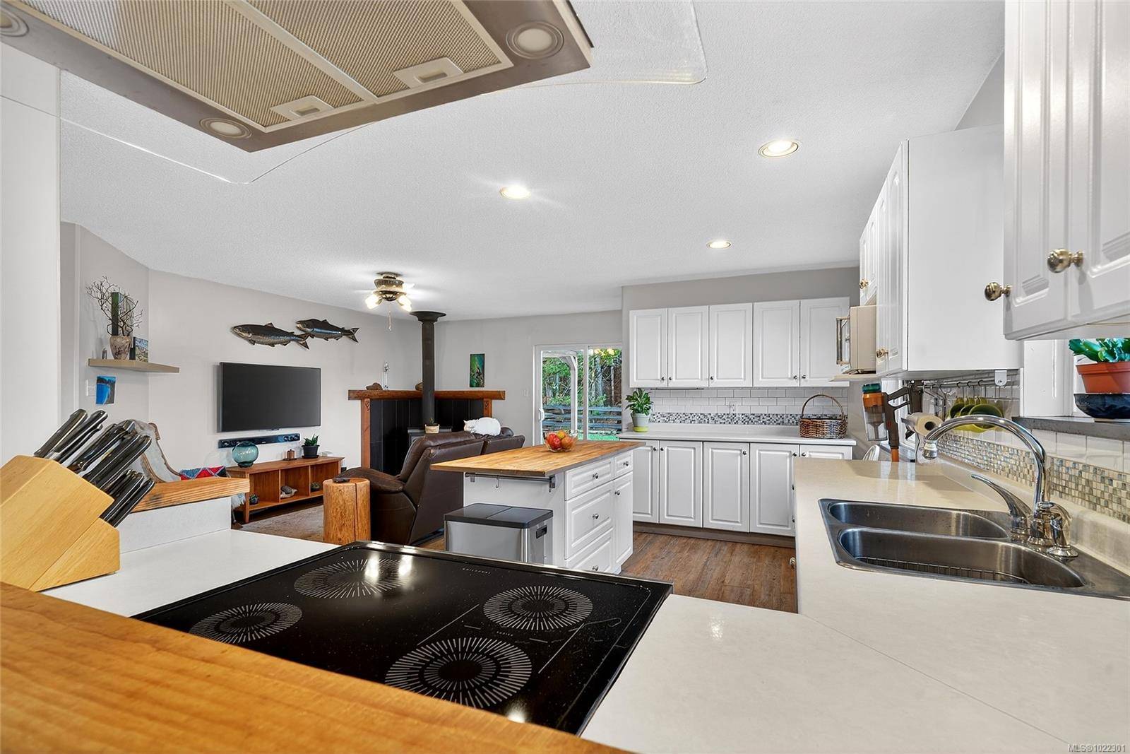 Errington, BC V0R 1V0,1529 Benzon Cres