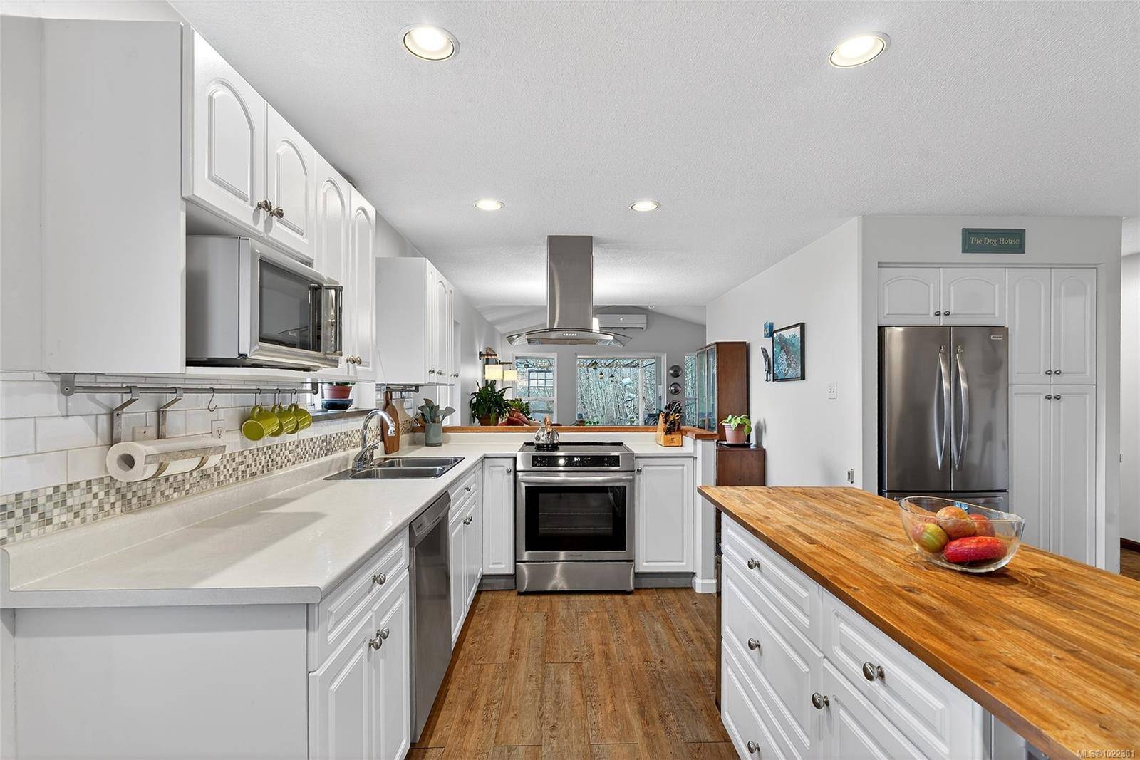 Errington, BC V0R 1V0,1529 Benzon Cres