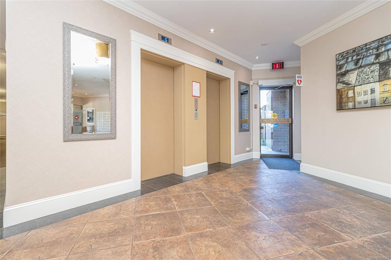 Victoria, BC V8V 4T9,225 Belleville St #413