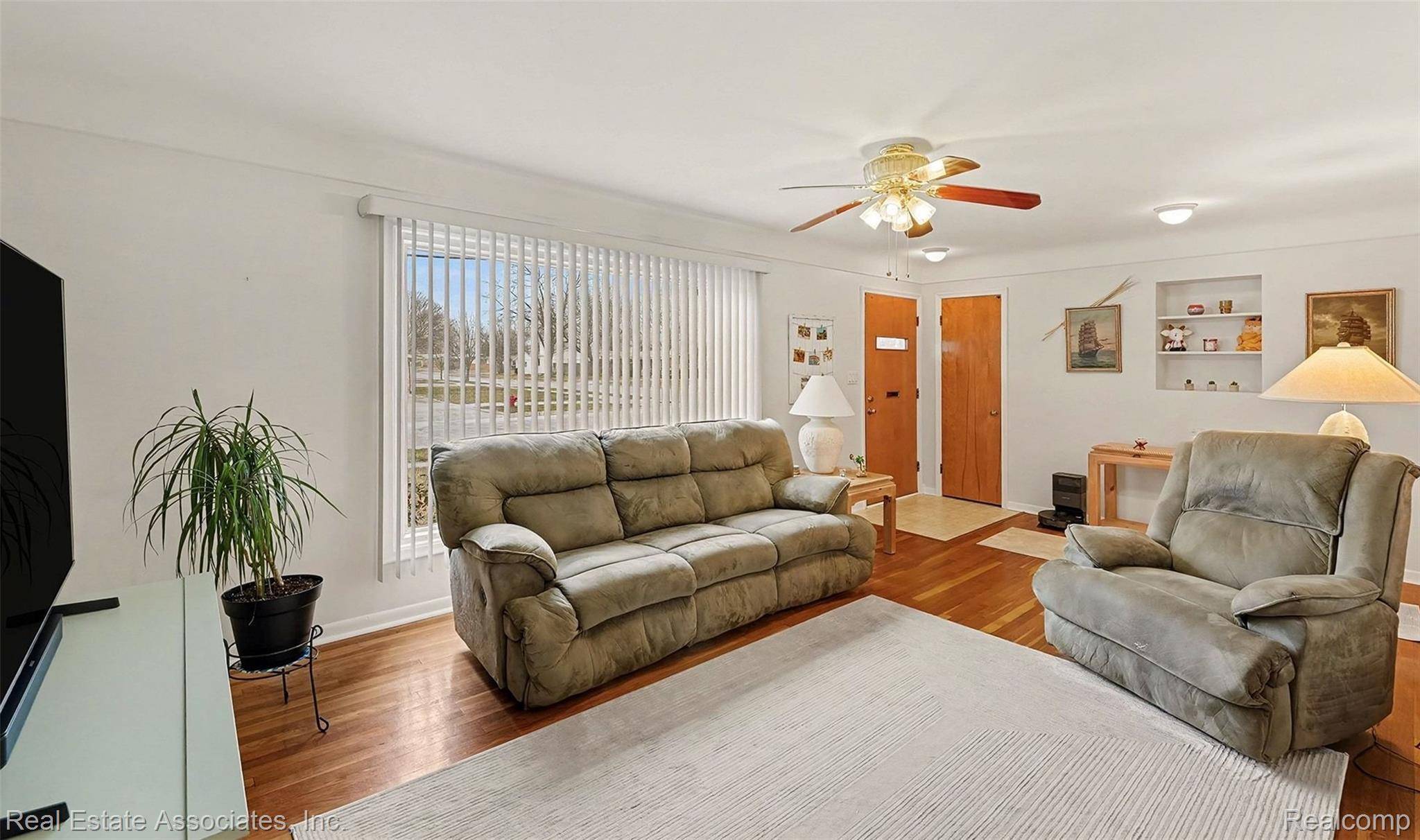 Livonia, MI 48150,9219 Melrose ST