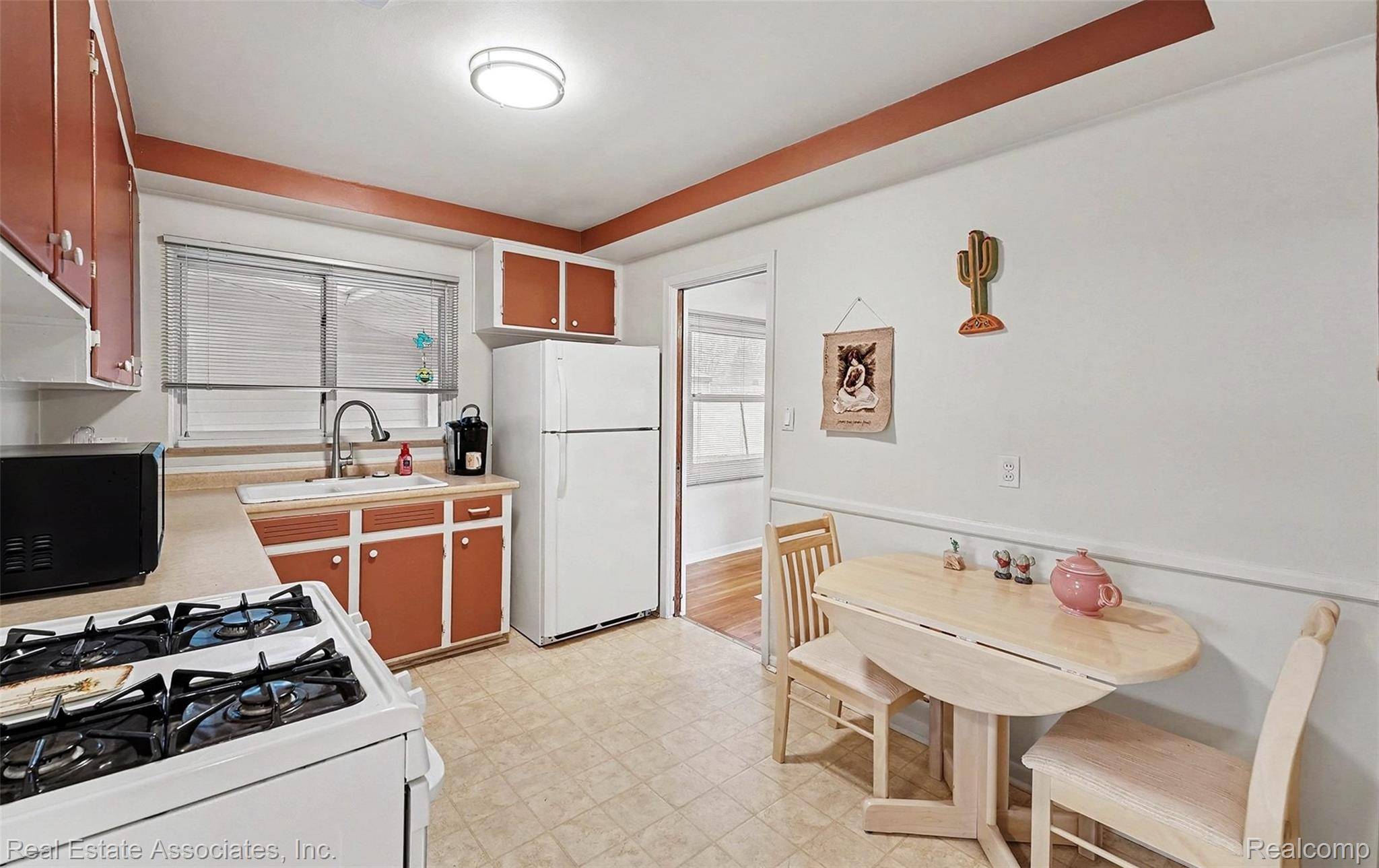 Livonia, MI 48150,9219 Melrose ST