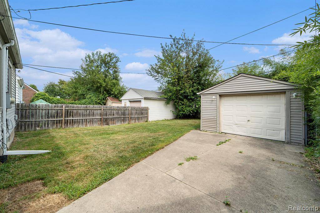 Dearborn, MI 48126,7904 Mead ST